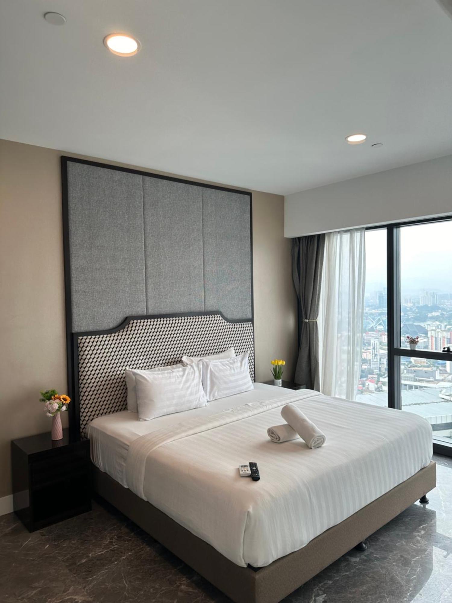 Platinum 2 Klcc By Bhs